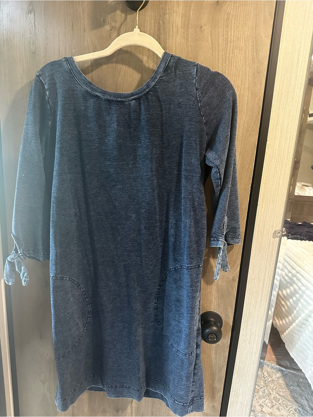 Love and Liberty Blue Jersey Knit Pocket Dress Size M Tie Sleeve